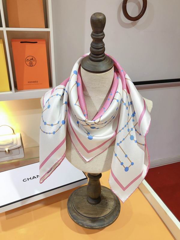 Chanel  silk scarf 90X90cm E10 (35)
